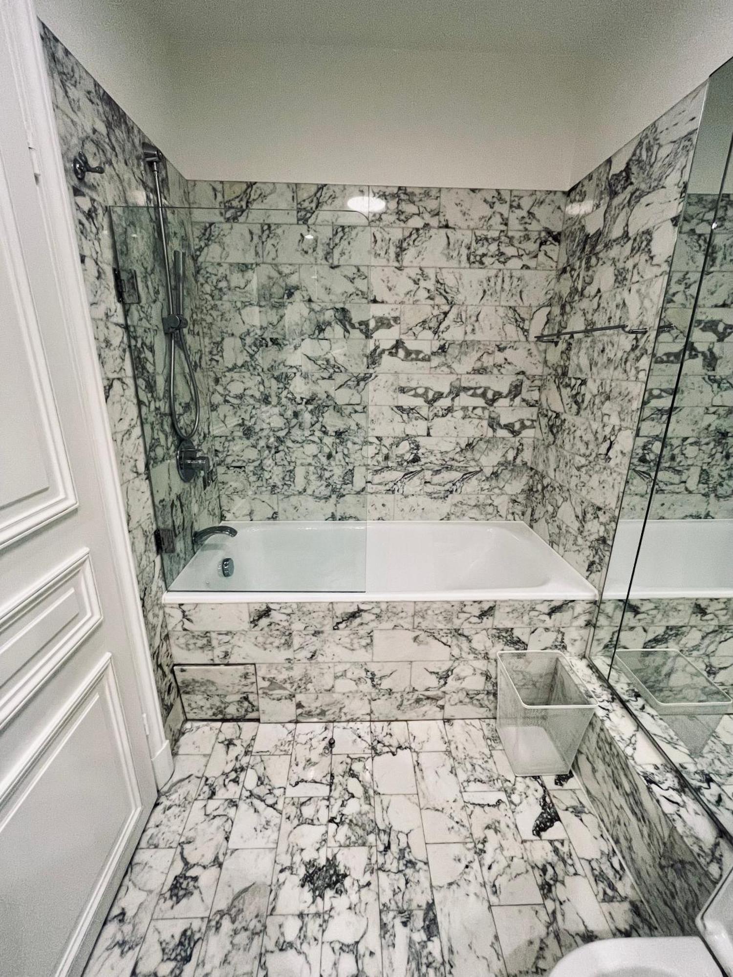 Parisian Elegance With Eiffel Tower View Appartement